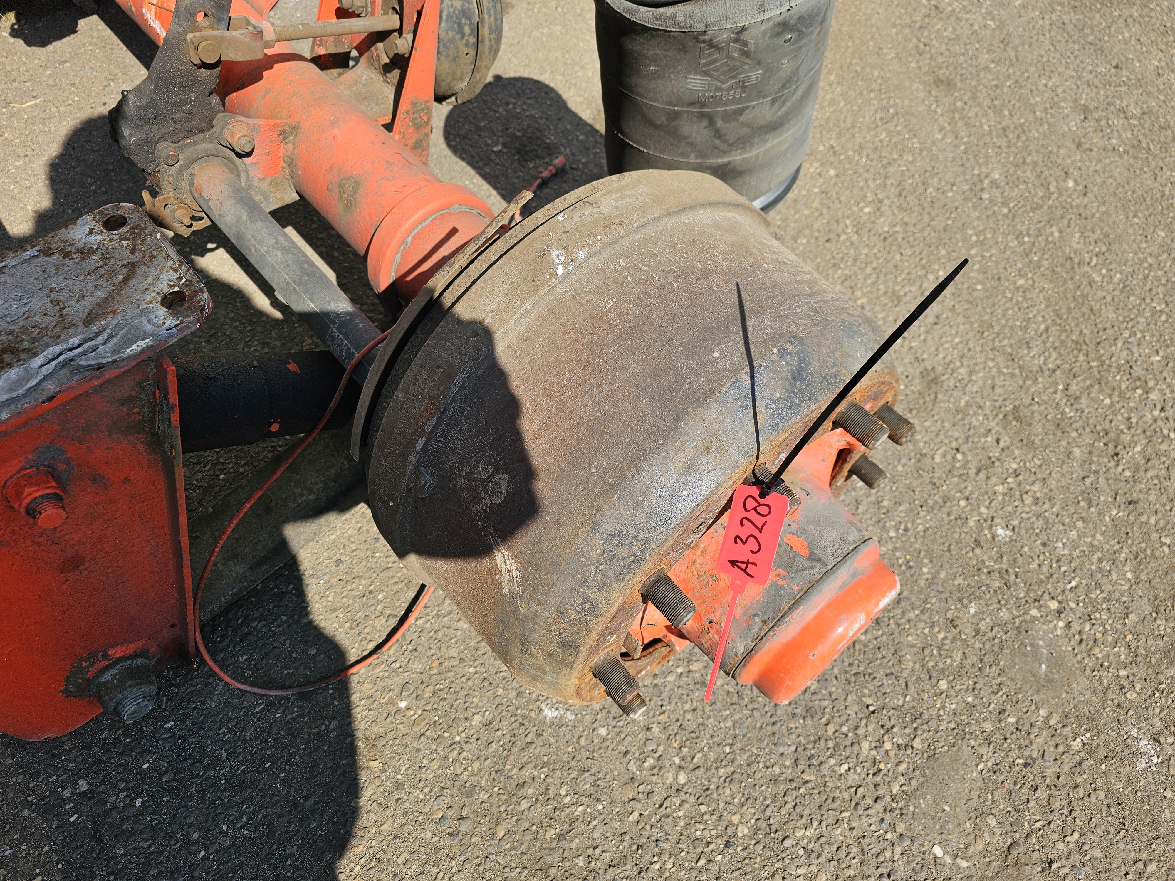 Gebruikt 2005 SMB TRAILER AXLE SINGLE TIRES DRUM.