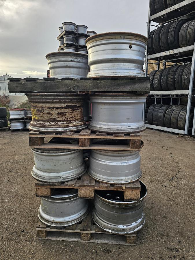 Gebruikt 2010 MICHELIN 11.75 X 22.5