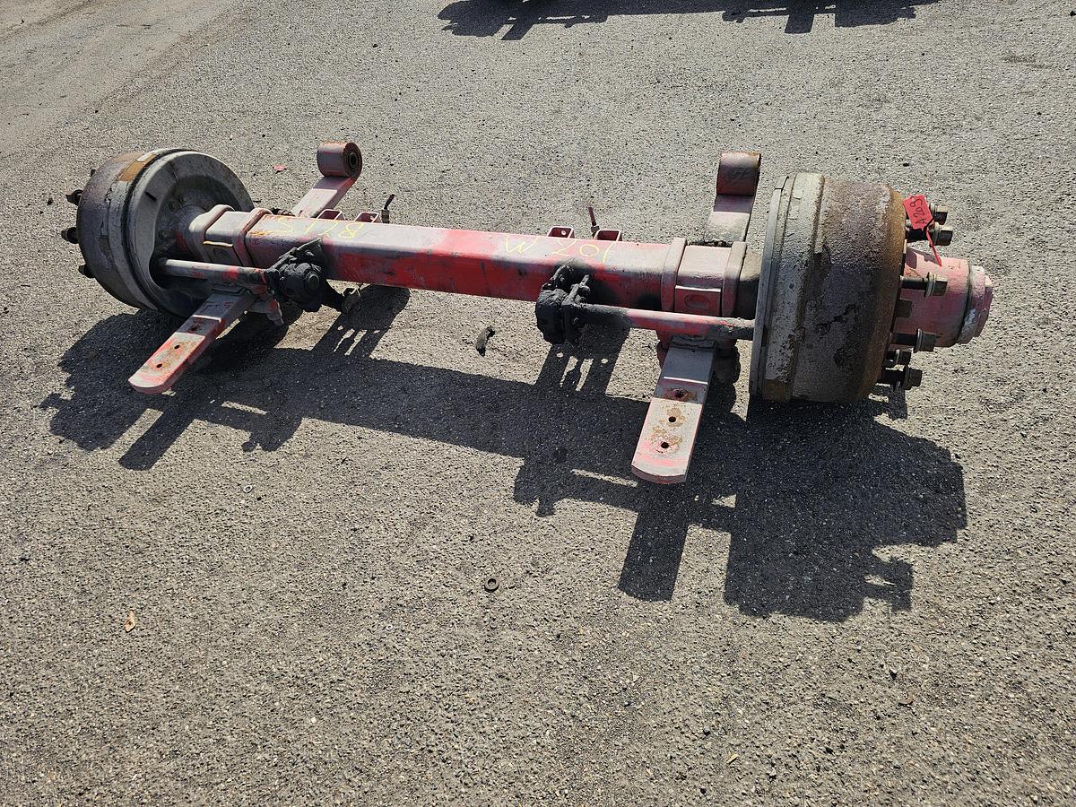 Used 2004 FREUHAUF SMB TRAILER AXLE SINGLE TIRES.