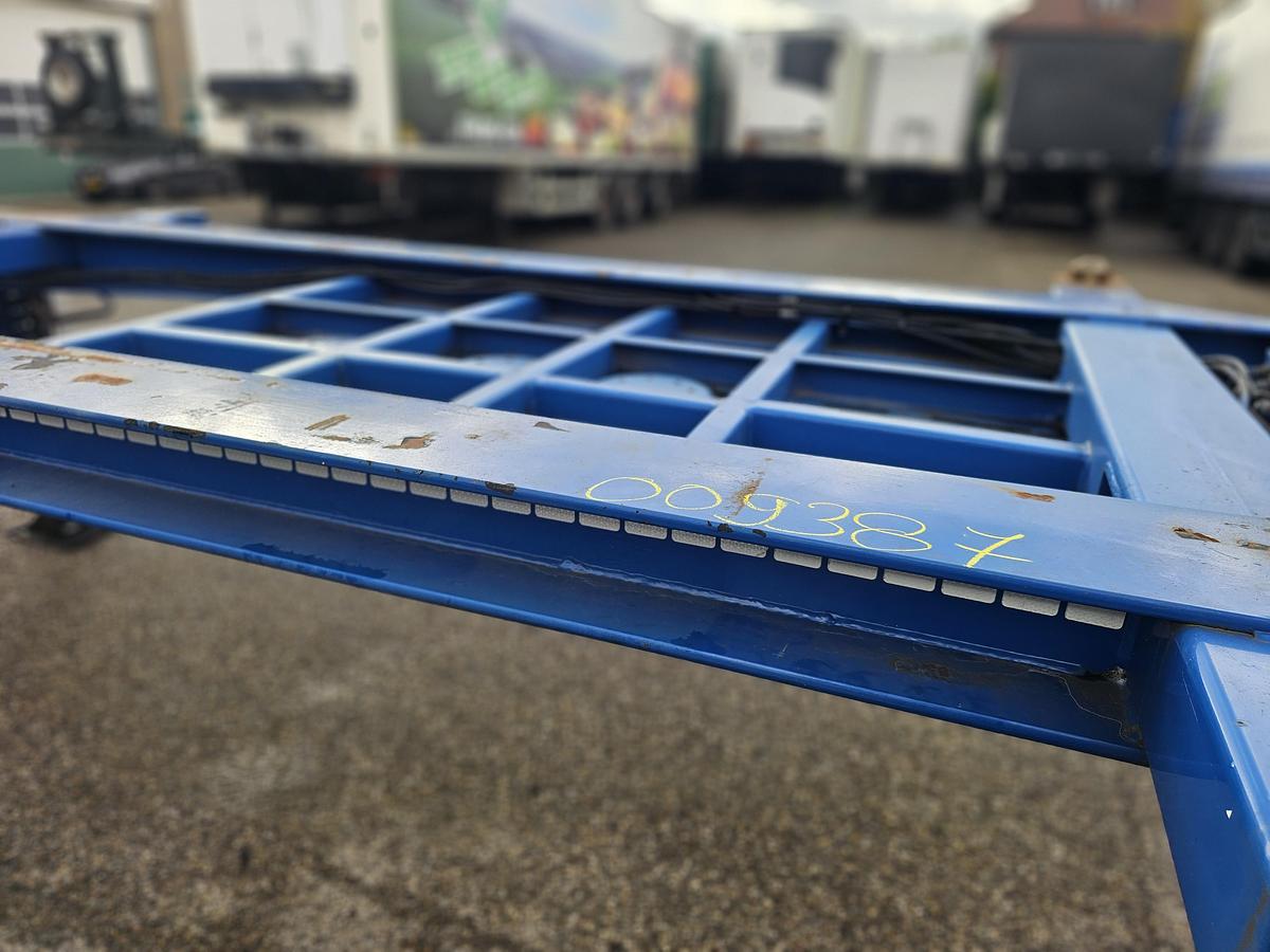 Gebruikt 2018 MENKE JANZEN 40 FOOT STRAIGHT / 2 X 20/30 FOOT./ BPW DRUM / STEEL /STEEL SUSPENSION / LIKE NEW.