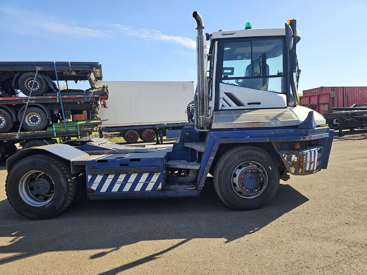 Gebruikt 2016 TERBERG RT283 | TERMINAL TRACTOR 4X4| TURNING CHAIR. | AUTOMATIC GEAR |19208 HOURS h HYDRAULIC SYSTEM.