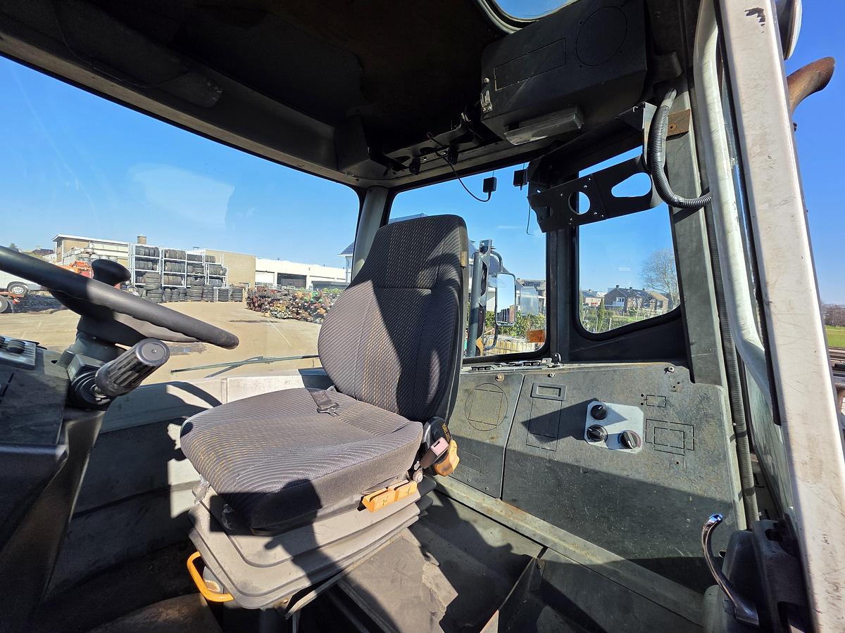 Gebruikt 2008 TERBERG RT 282 | 4X4 |TURNING CHAIR| AUTOMATIC GEAR|25885 HOURS.