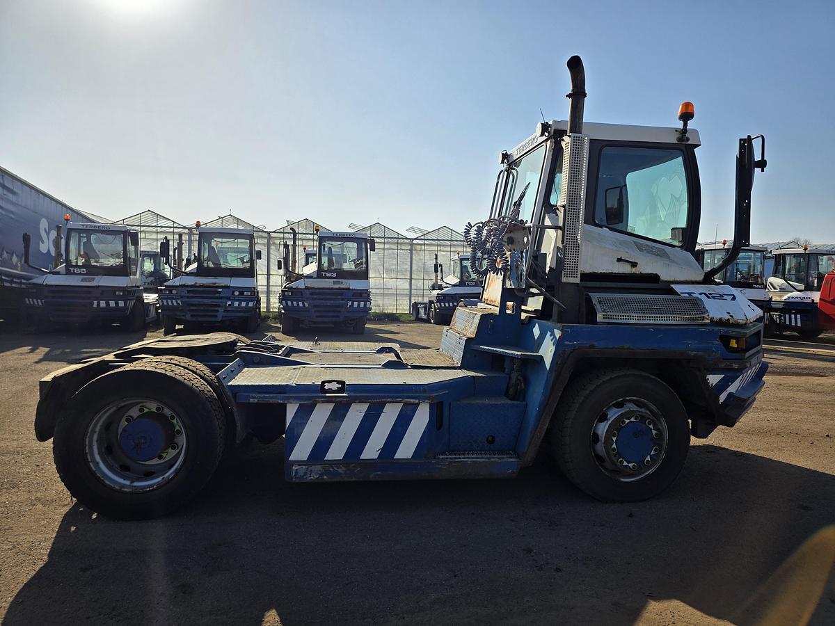 Gebruikt 2010 TERBERG RT 282 | 4X4 |TURNING CHAIR| AUTOMATIC GEAR|24869 HOURS.