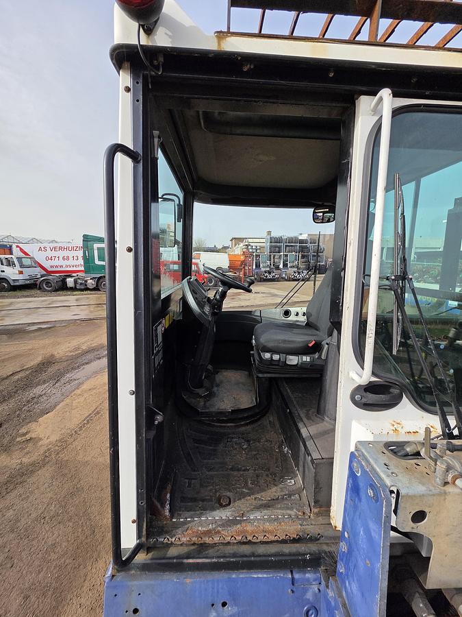 Gebruikt 2012 TERBERG RT283 | TERMINAL TRACTOR 4X4| TURNING CHAIR. | AUTOMATIC GEAR | 23235 HOURS