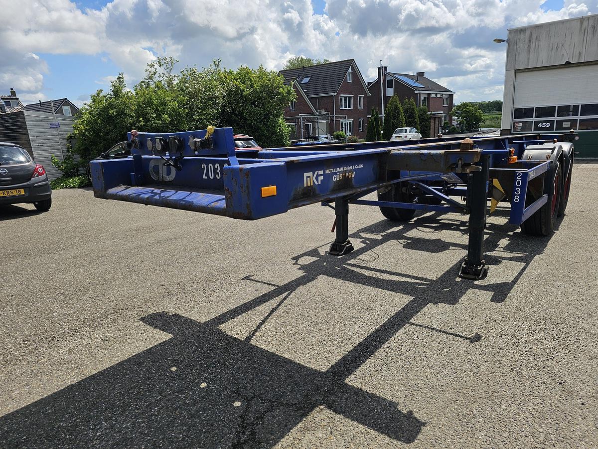 Gebruikt 2006 MKF METALLBAU CS 20 -20 FOOT- CONTAINER CHASSIS -HEAVY DUTY- BPW DRUM -STEEL SUSPENSION- GOOD QUALITY.