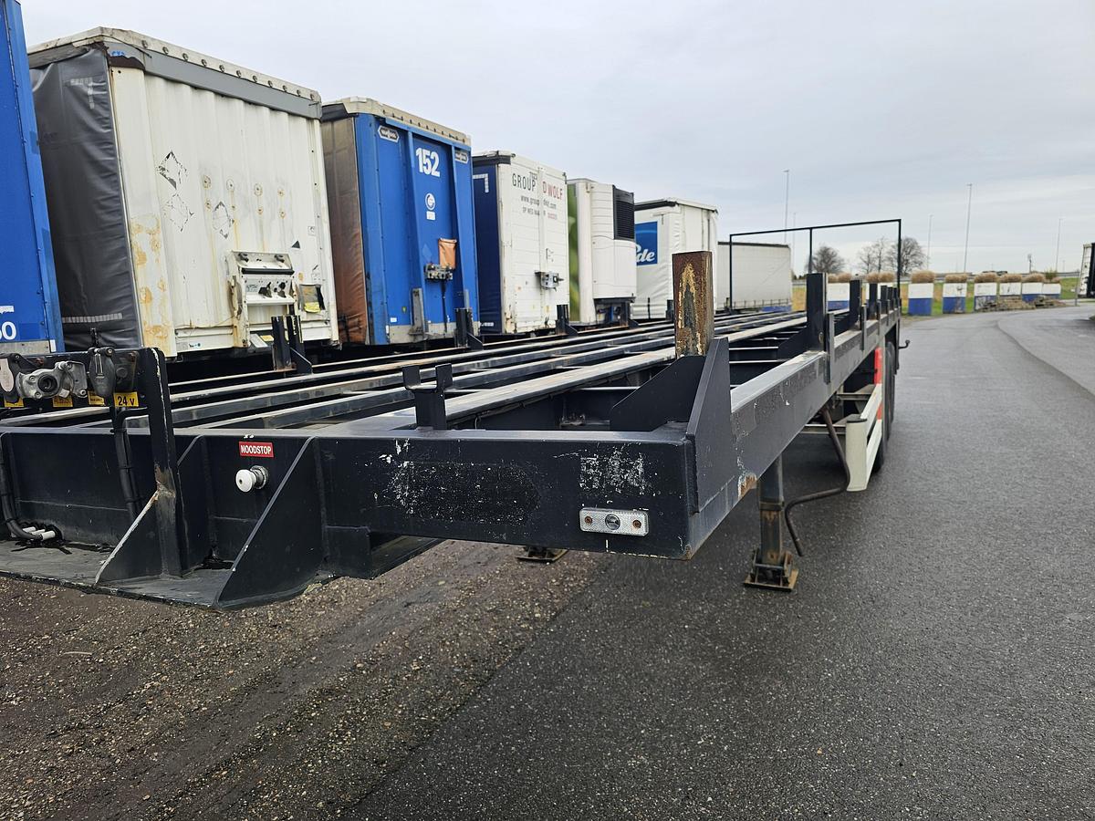 Gebruikt 2003 VAN HOOL 3B1096| FOR GAS BOTTELS| CHASSIS LIKE NEW| APK\TUV 04-10-2026. 11 MTR LONG.