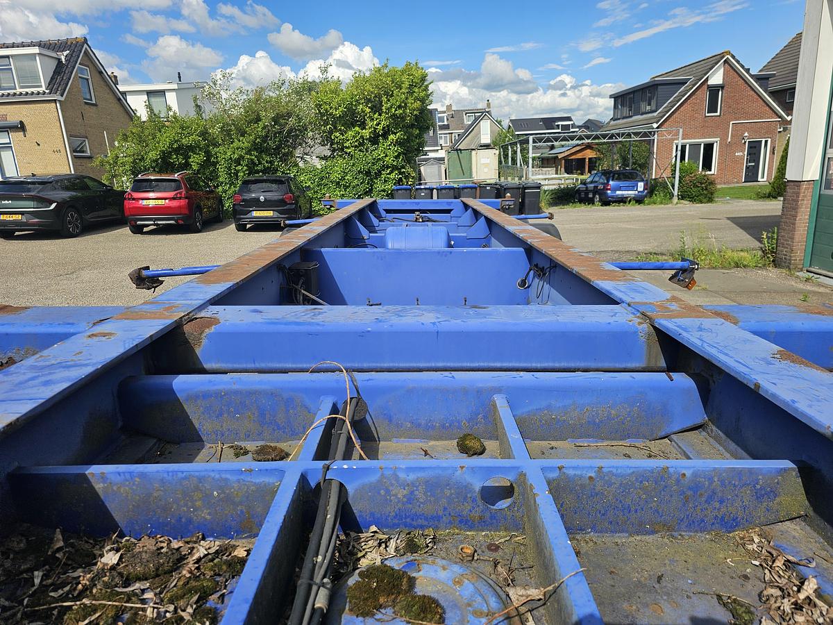Gebruikt 2008 MKF METALLBAU CS 20 -20 FOOT- CONTAINER CHASSIS -HEAVY DUTY- BPW DRUM -STEEL SUSPENSION- GOOD QUALITY.