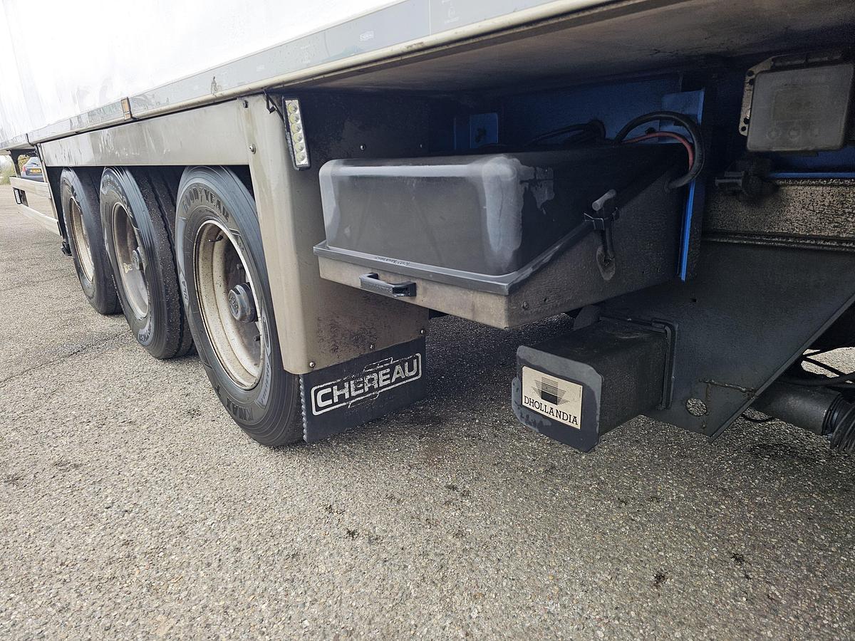 Gebruikt 2018 CHEREAU iNOGAM/TYPE 1507 | CARRIER VECTOR 1950| DE HOLLANDIA 2500 KG |BPW DISC| TUV 02-08-2026.