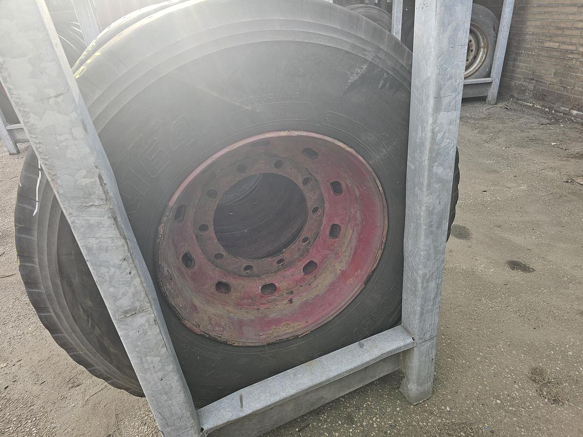 Gebruikt 2010 BRIDGESTONE | R 164 \ TRAILERBAND | 425/65 R 22.5| 4 STUKS | 12-12-8-5 MM PROFIEL|