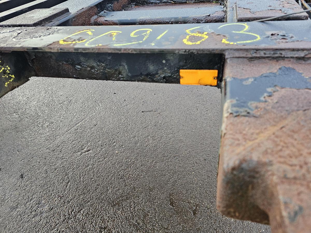 Gebruikt 1995 VAN HOOL 94/3067. flat container chassis all connections./ Bpw drum.