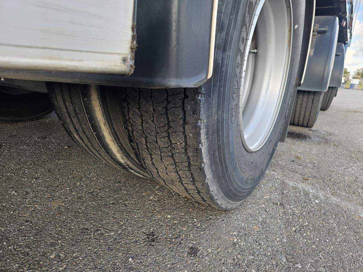 Gebruikt 1995 JUMBO DO 300 S/ 2 X STEERING /BPW DRUM / DOUBLE TIRES/ LIFT AXLE