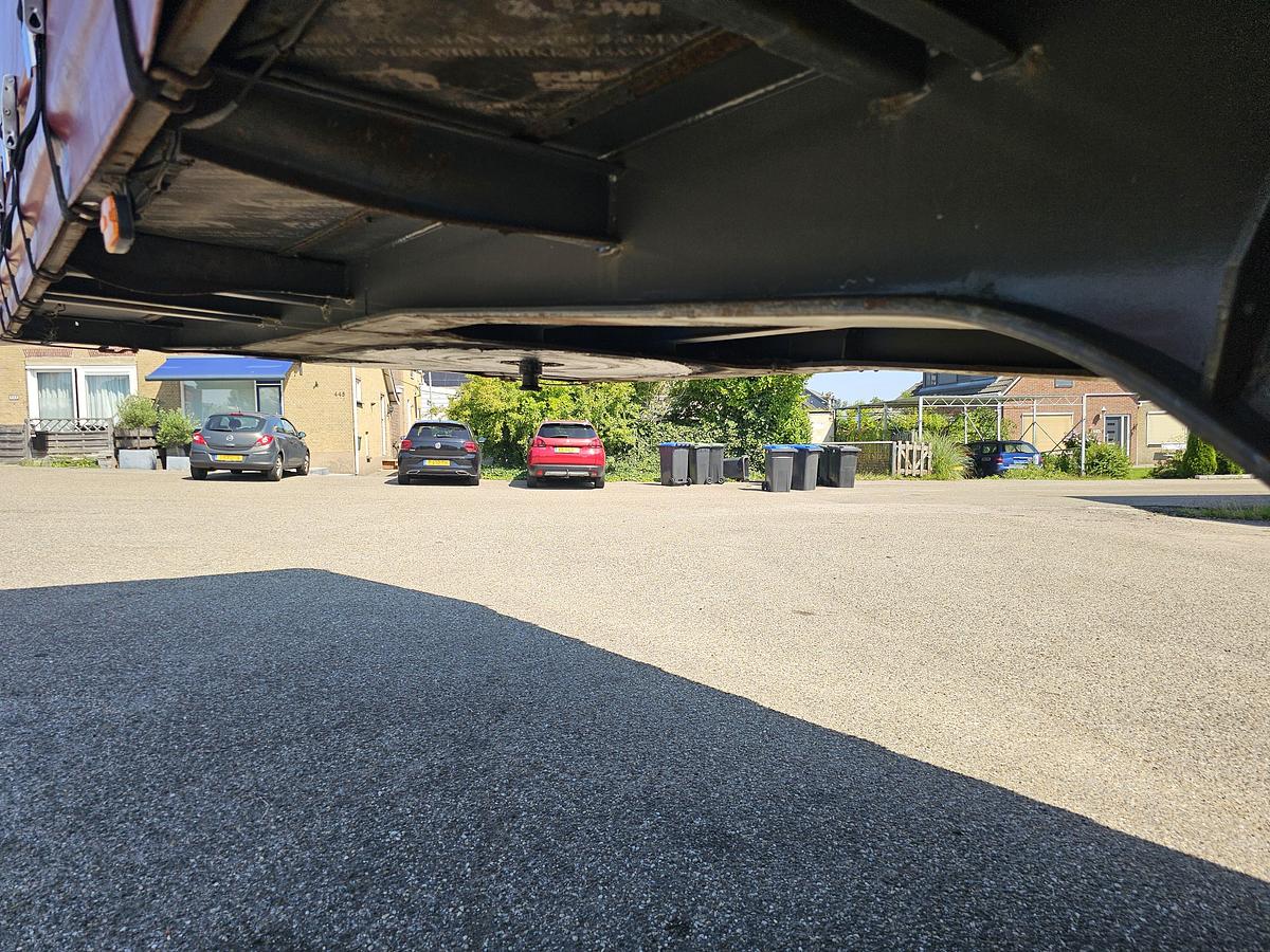 Used 2000 schmitz S01 | SLIDING ROOF | 2 LIFT AXLES| NICE HOLLAND TRAILER| SAF DISC.