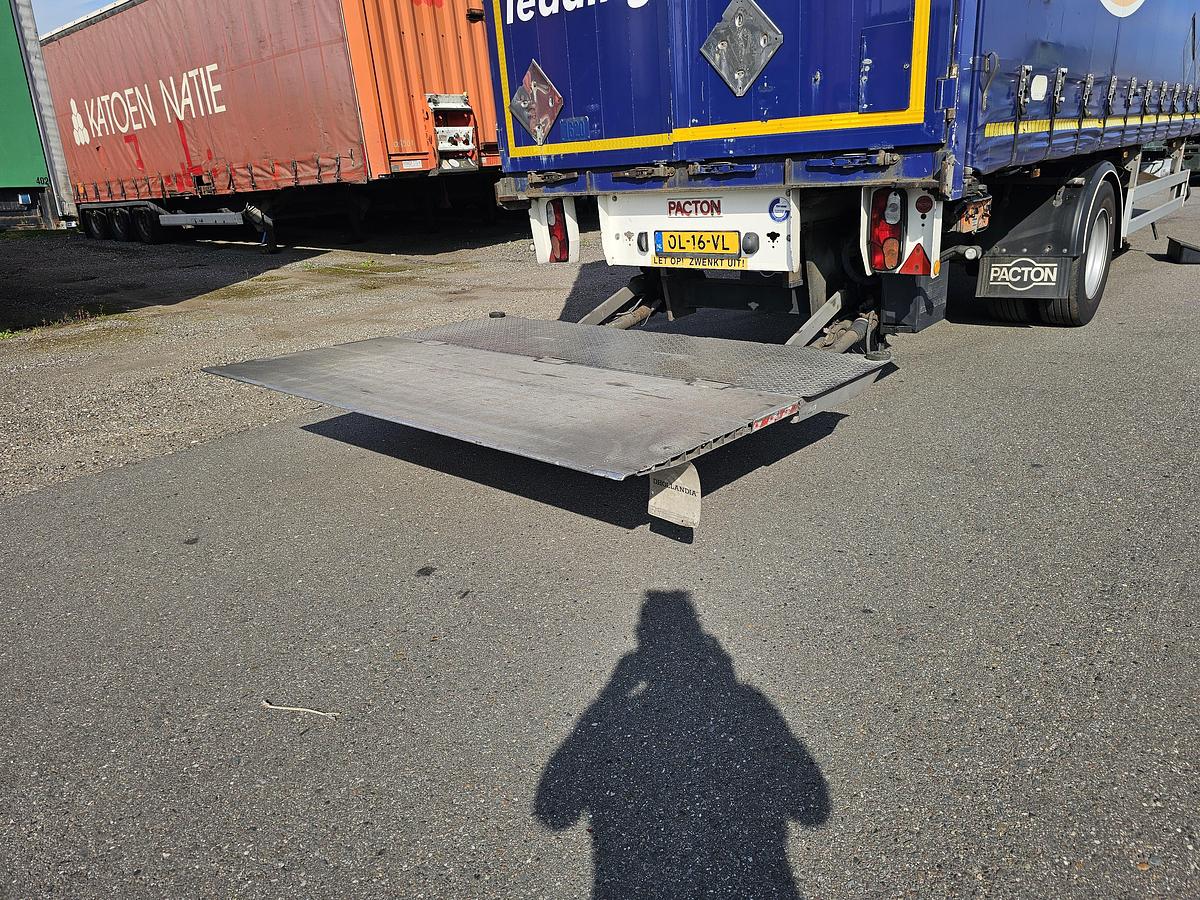 Used 2012 PACTON TBD.122 | SINGLE STEERING AXLE |UNDER SLIDING LOADING LIFT + BATTERIES| DAF DISC| APK /TUV 6-12-2025