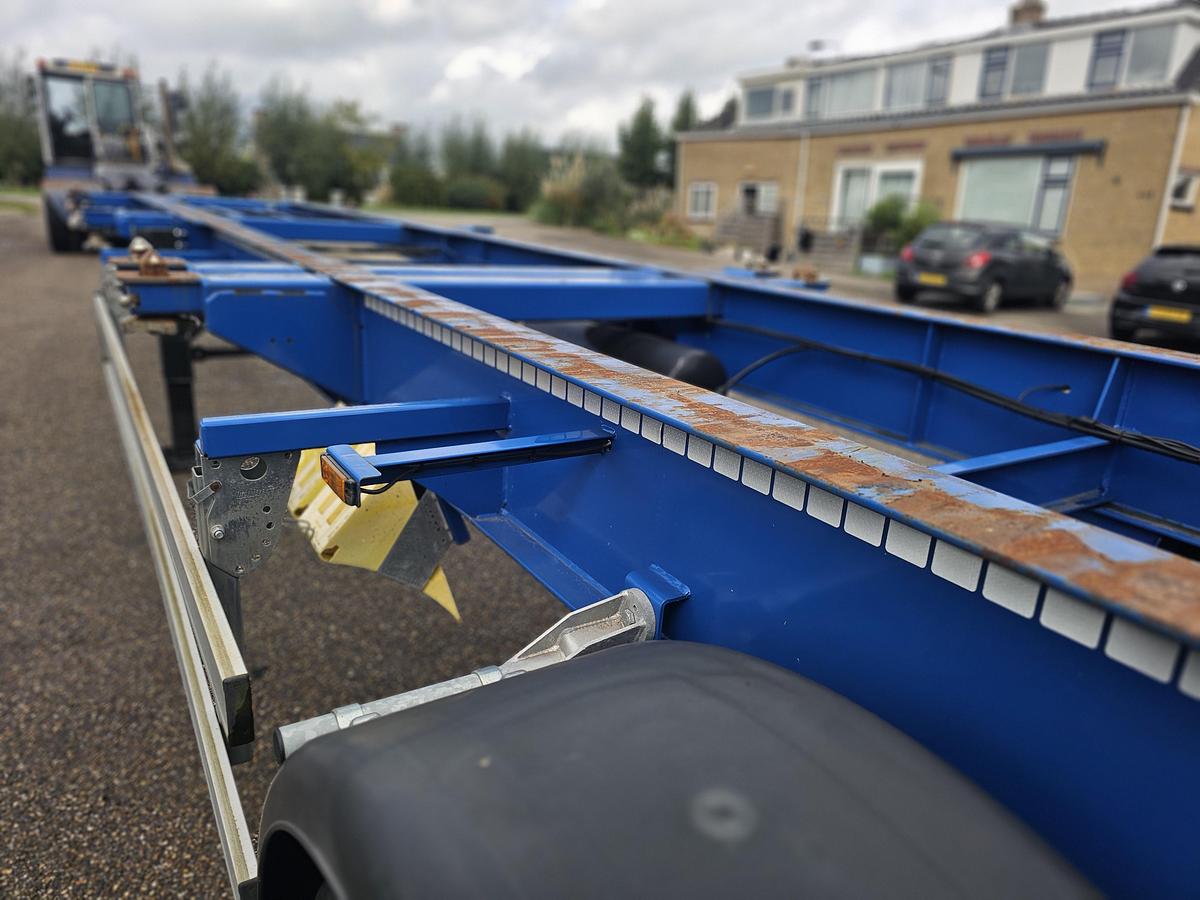 Gebruikt 2018 MENKE JANZEN 40 FOOT STRAIGHT / 2 X 20/30 FOOT./ BPW DRUM / STEEL /STEEL SUSPENSION / LIKE NEW.