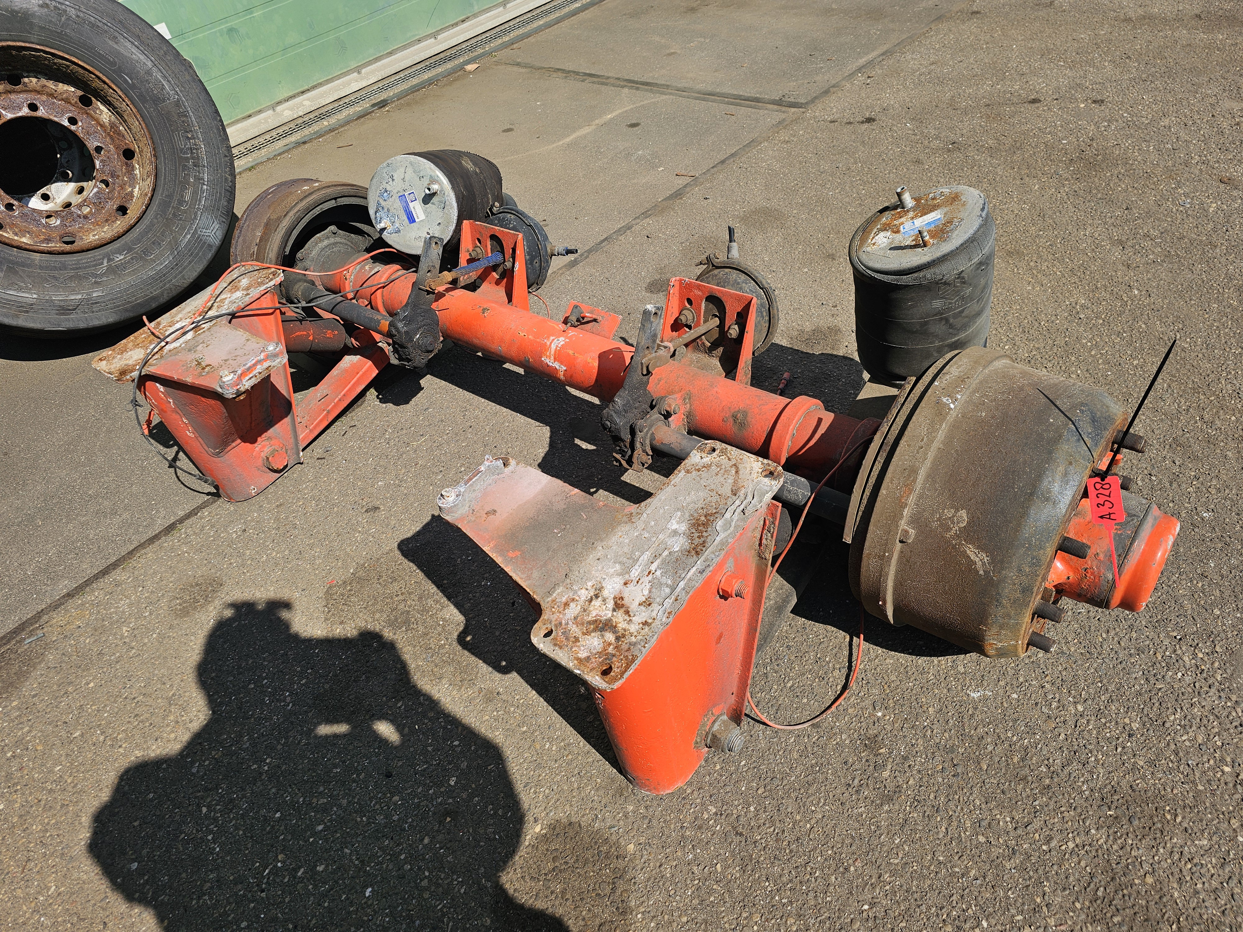 Gebruikt 2005 SMB TRAILER AXLE SINGLE TIRES DRUM.