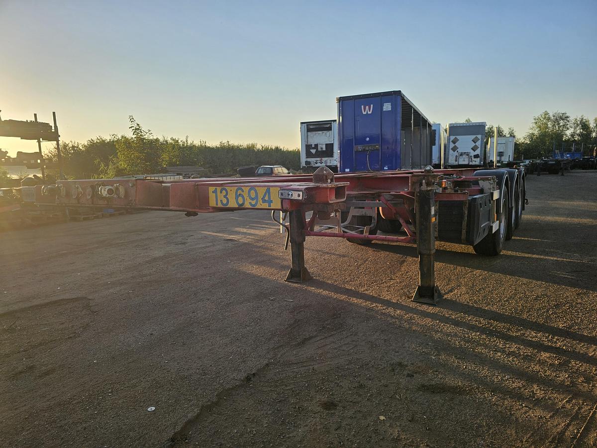 Gebruikt 2000 BURG BPO 12-27 CCXGX-00 / 20/30 FT|TANKCONTAINER\ADR/ BPW DRUM, TUV/APK/ 13-11-2026.