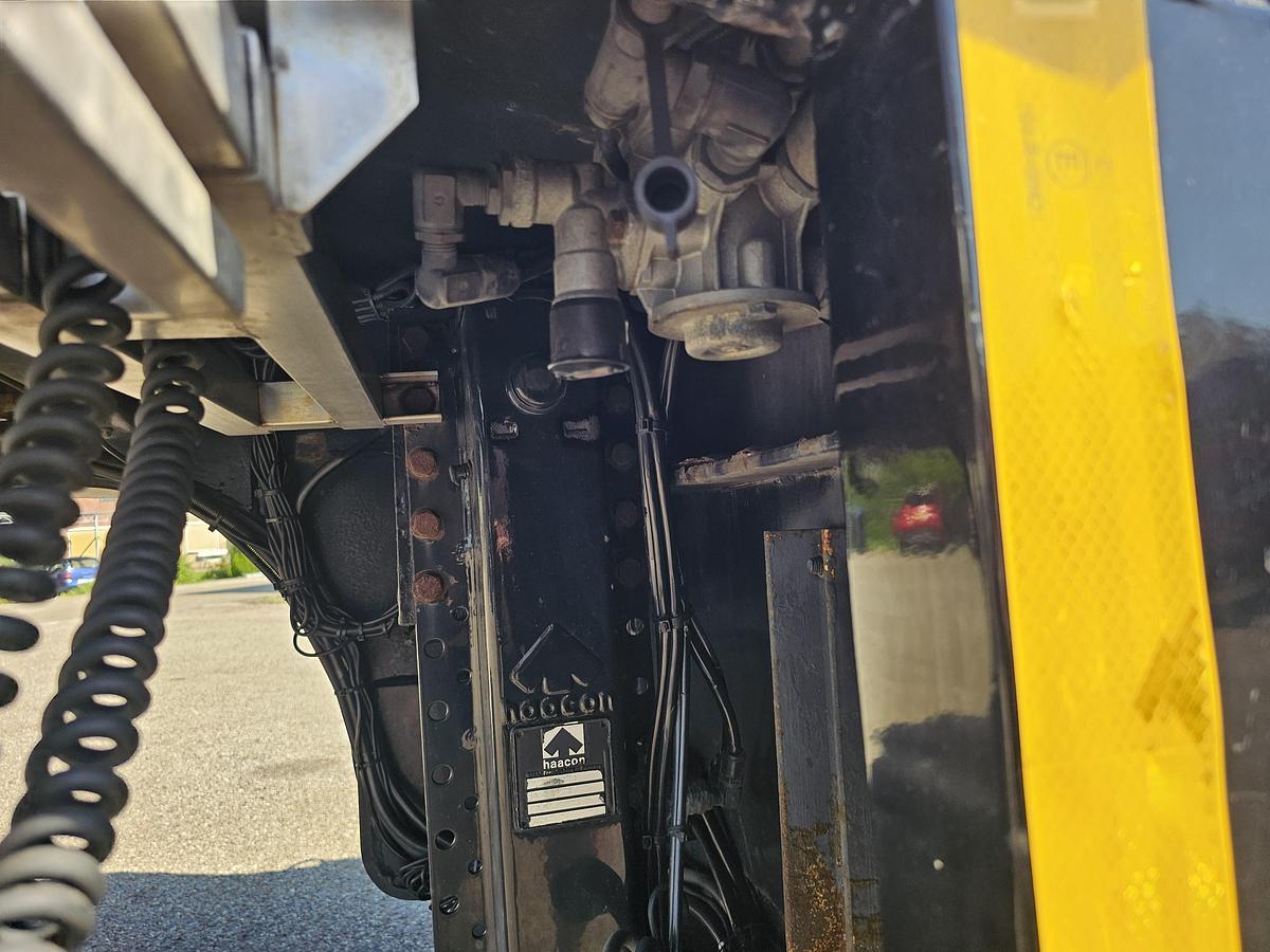 Used 1992 BROSHUIS E 2190/27 | SEMI LOWLOADER | 6 MTR EXTENDIBLE | BEAVER TAIL| SAF DRUM | APK 17-01-2016  |REFURBISHED 2010