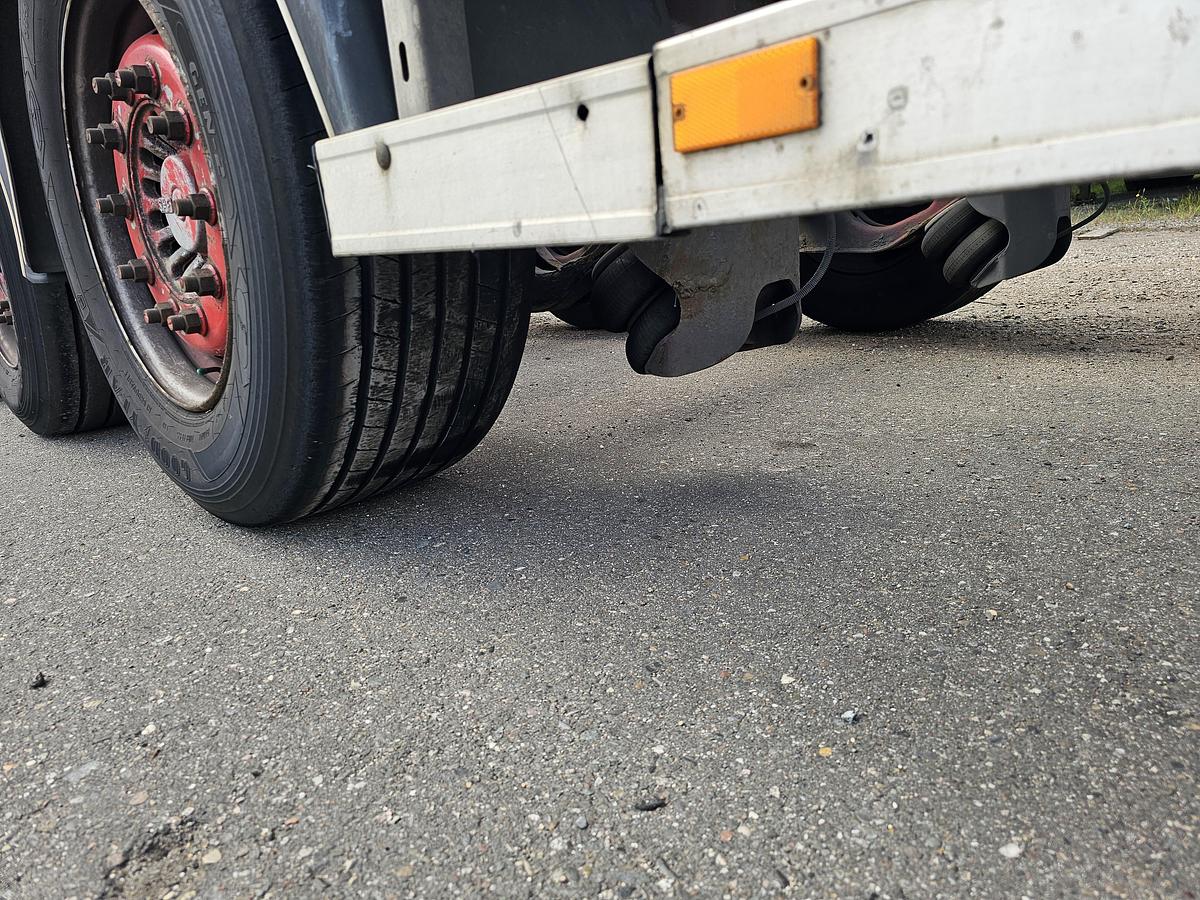 Used 2006 HAPPY TRAILER OZC 42-327 |40 FOOT HIGHCUBE CHASSIS| SAF DISC| APK /TUV | 30-09-2025