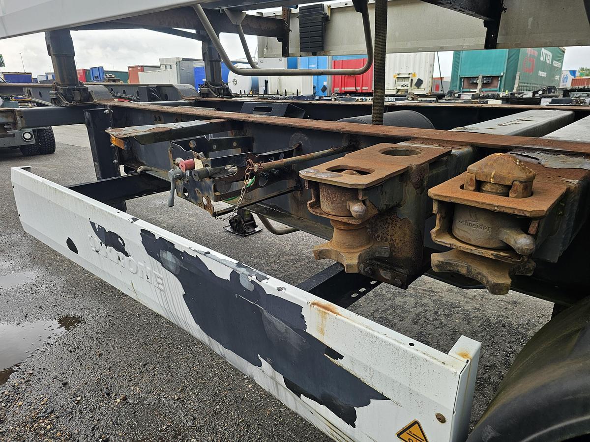 Gebruikt 2006 Krone sd- fixed 40 foot chassis - with 2 x 20 foot connection -20 foot middle - the one above