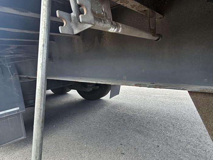 Used 2002 Van Hool 3 axle curtainsider| Saf intradisc