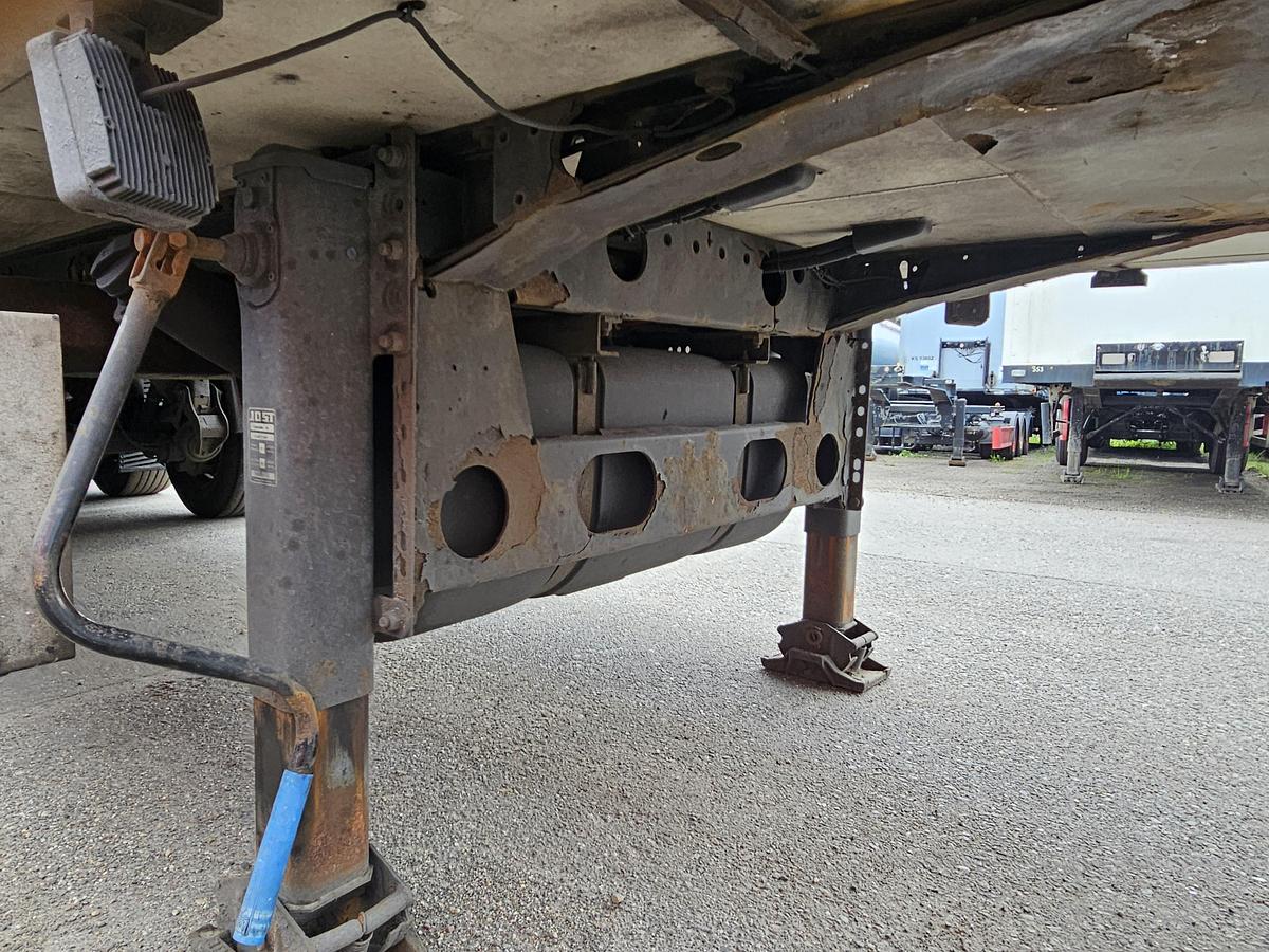 Gebruikt 2011 KRONE SD|DOPPELSTOCK | CARRIR VECTOR 1550| BPW DISC | APK /TUV 26-08-2016 |LOADING LIFT | 2 LIFT AXLES.