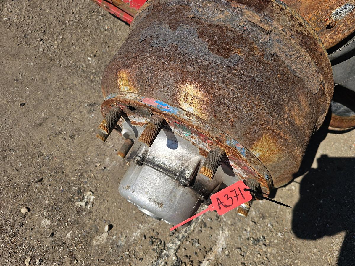 Gebruikt 1998 SAF TRAILER AXLE DRUM SINGLE TIRE.