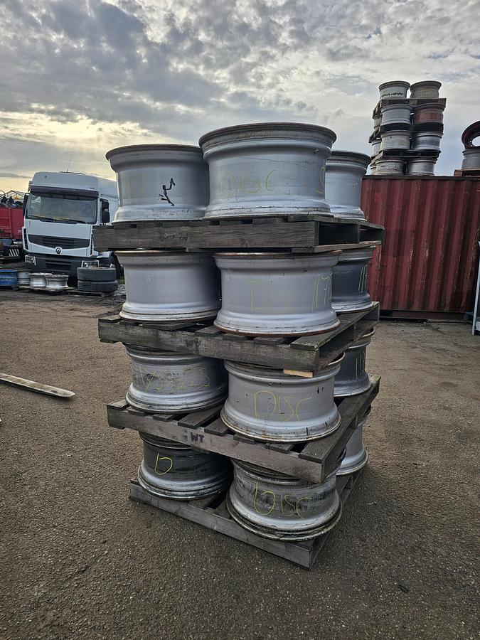 Gebruikt 2010 UNKNOWN 11.75 R 22.5  DISC RIM