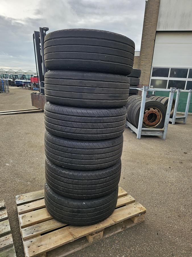 Gebruikt 2010 GOOD YEAR K MAX T | 265/55 R 19.5 | trailer tire | with rim 8 holes| 12 PIECES.