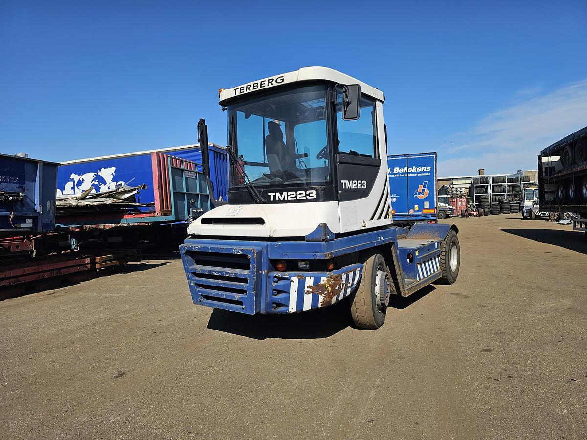 Gebruikt 2016 TERBERG RT283 | TERMINAL TRACTOR 4X4| TURNING CHAIR. | AUTOMATIC GEAR |19208 HOURS h HYDRAULIC SYSTEM.