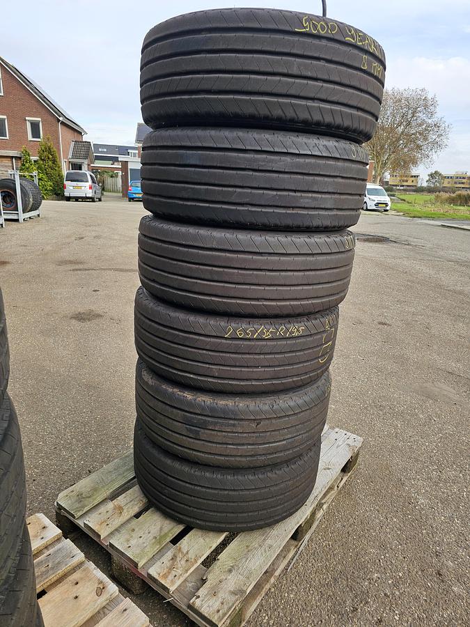 Gebruikt 2010 GOOD YEAR K MAX T | 265/55 R 19.5 | trailer tire | with rim 8 holes| 12 PIECES.