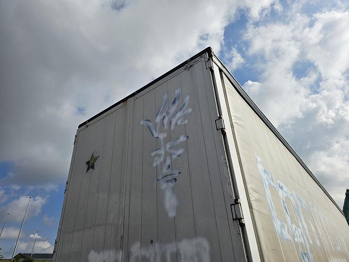 Used 2008 Pacton T3 011 | 3 AXLE CURTAINSIDER | SAF drum.