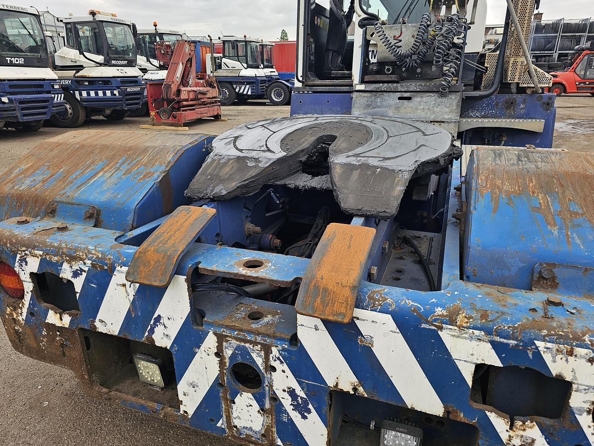 Gebruikt 2011 TERBERG RT283 | TERMINAL TRACTOR 4X4| TURNING CHAIR. | AUTOMATIC GEAR | 24159 HOURS.