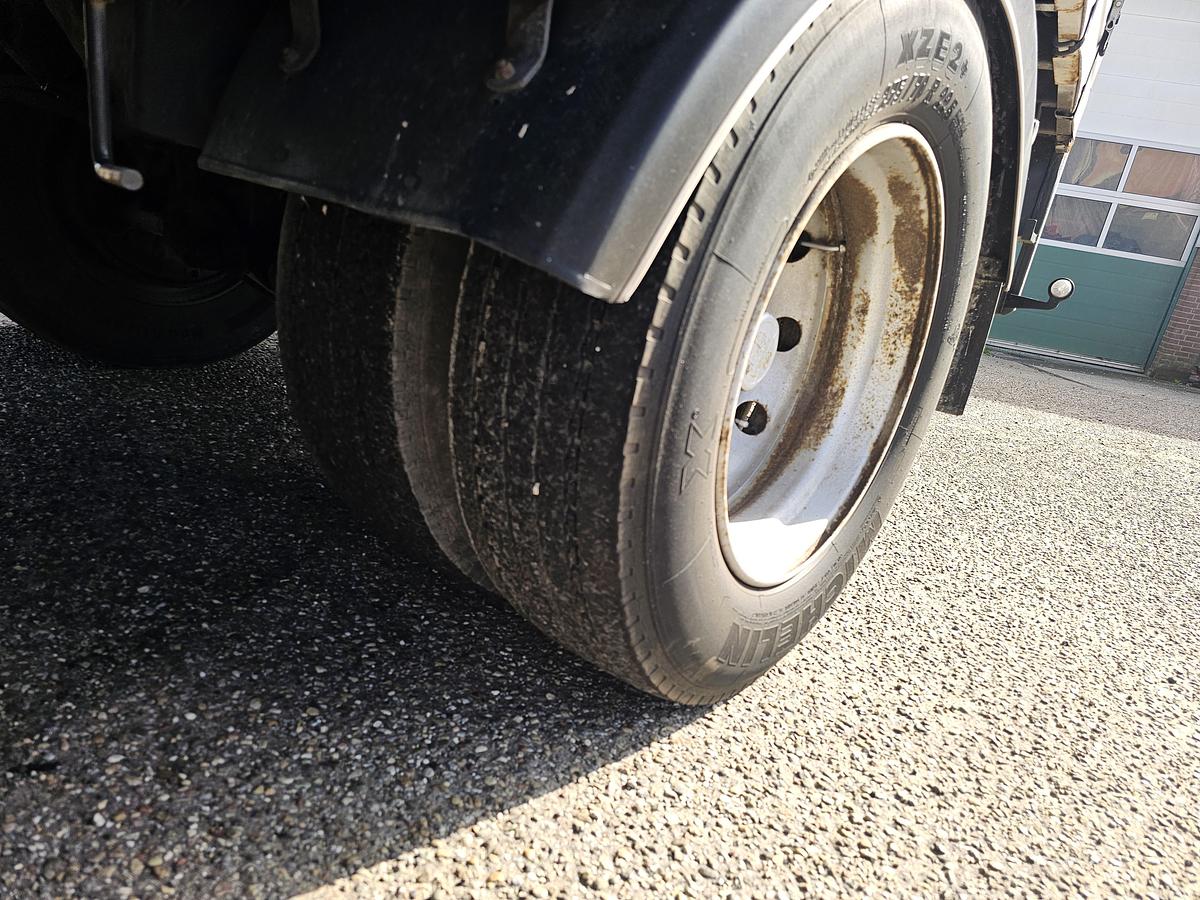 Gebruikt 2000 PACTON T2-001 STEERING AXLE/LOADING LIFT/ BPW DRUM.