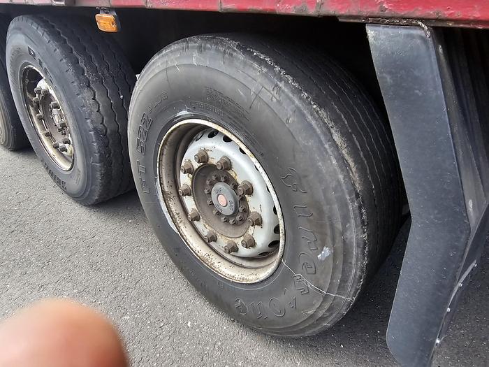 Used 2002 Van Hool 3 axle curtainsider| Saf intradisc