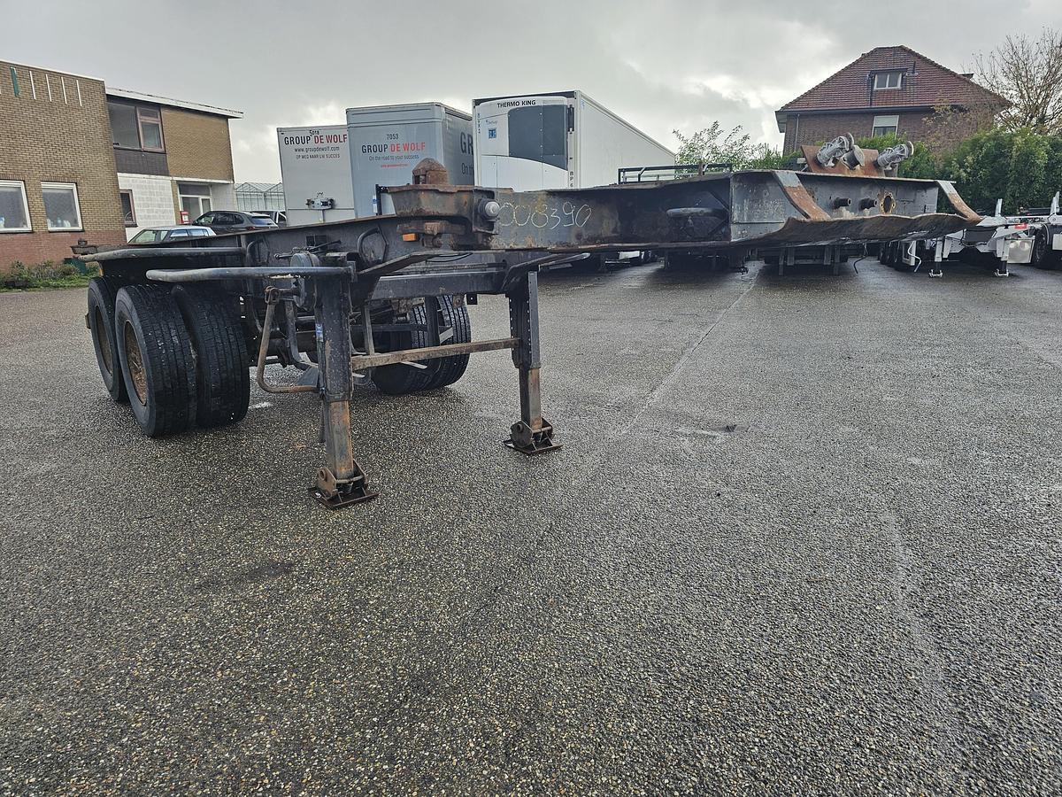 Gebruikt 1976 PACTON 2126 C 2  STEEL SUSPENSION DOUBLE TIRES DRUM BRAKES.