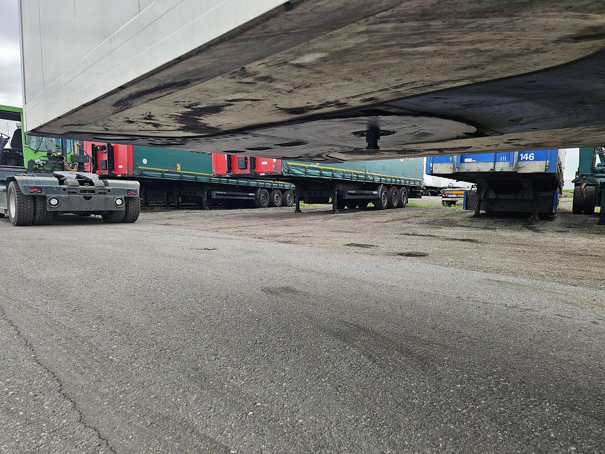 Gebruikt 2008 KRONE SD | FRIGE TRAILER WITH CARRIER | AND LOADING LIFT.