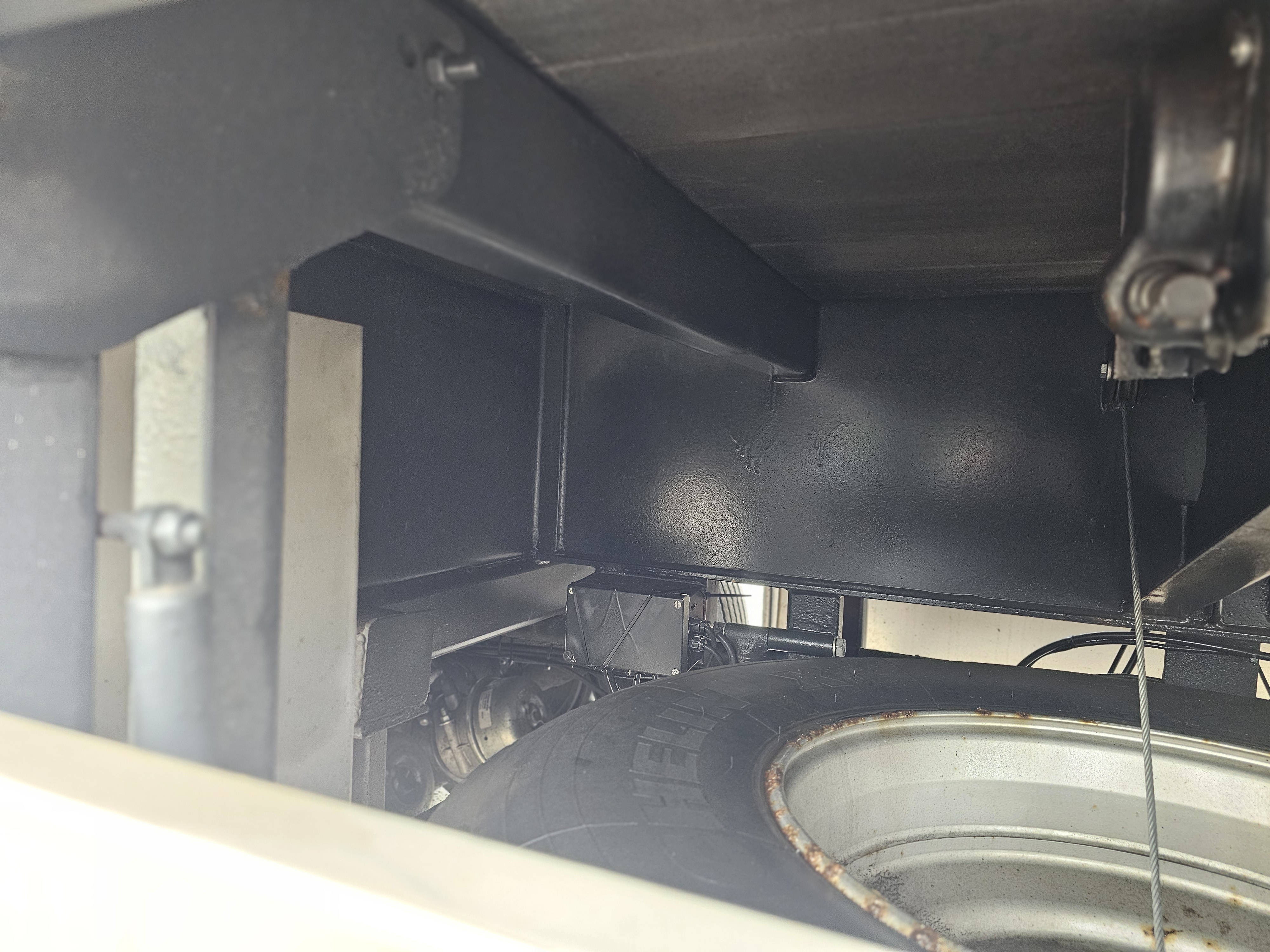 Gebruikt 1997 BROSHUIS 1AOU 10 10 /SINGLE AXLE/ SAF DRUM/ OLD BUT LIKE NEW/ (EXTENDIBLE) APK,TUV 10-06-2027.