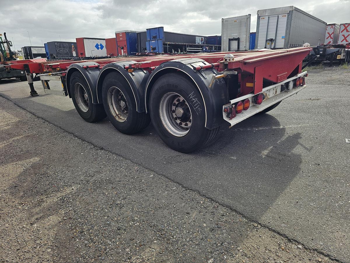 Used 2006 D-TEC  YARD CHASSIS |MULTI CHASSIS | ALL CONNECTIONS| NO DOCUMENTS | 3 PIECES.