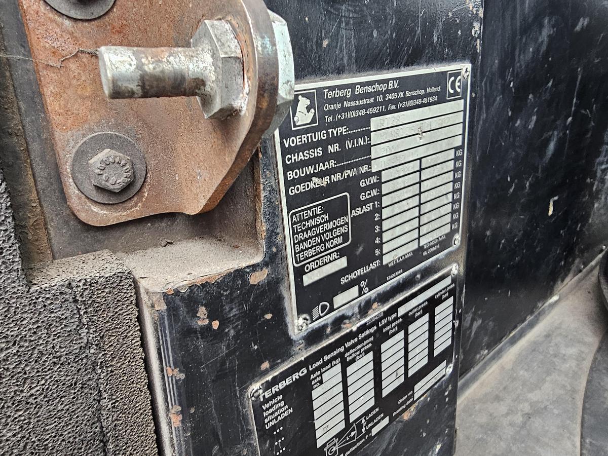 Gebruikt 2011 TERBERG RT283 | TERMINAL TRACTOR 4X4| TURNING CHAIR. | AUTOMATIC GEAR | 24159 HOURS.