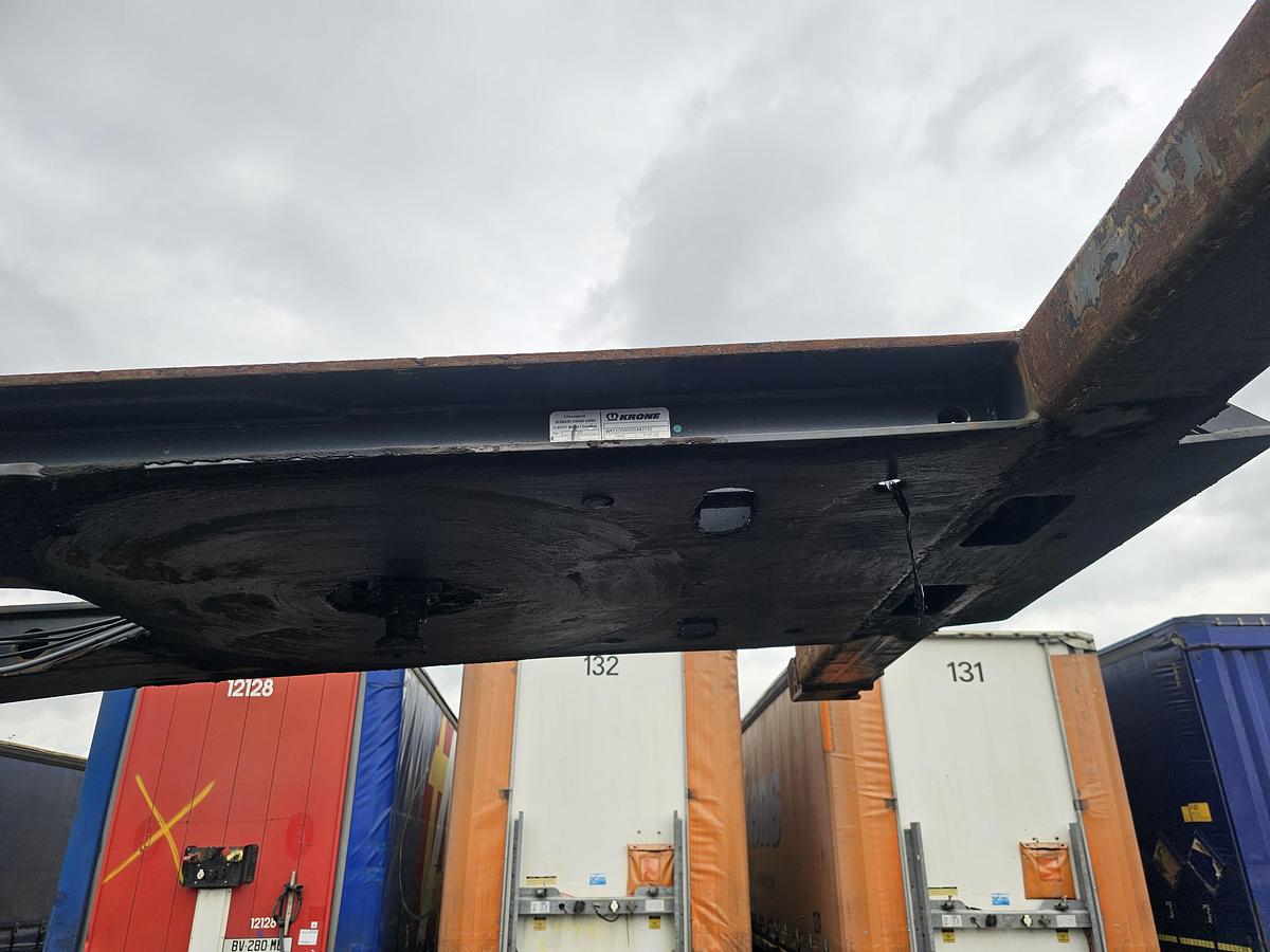 Gebruikt 2006 Krone sd- fixed 40 foot chassis - with 2 x 20 foot connection -20 foot middle - the one above