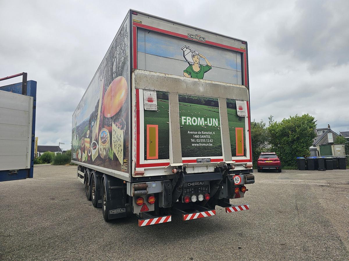 Gebruikt 2012 CHEREAU B3 /CITY TRAILER /STEERING AXLE/LIFT AXLE / 11.80 LONG /LOADING LIFT/ BPW DISC / CARRIER FRIDGE.