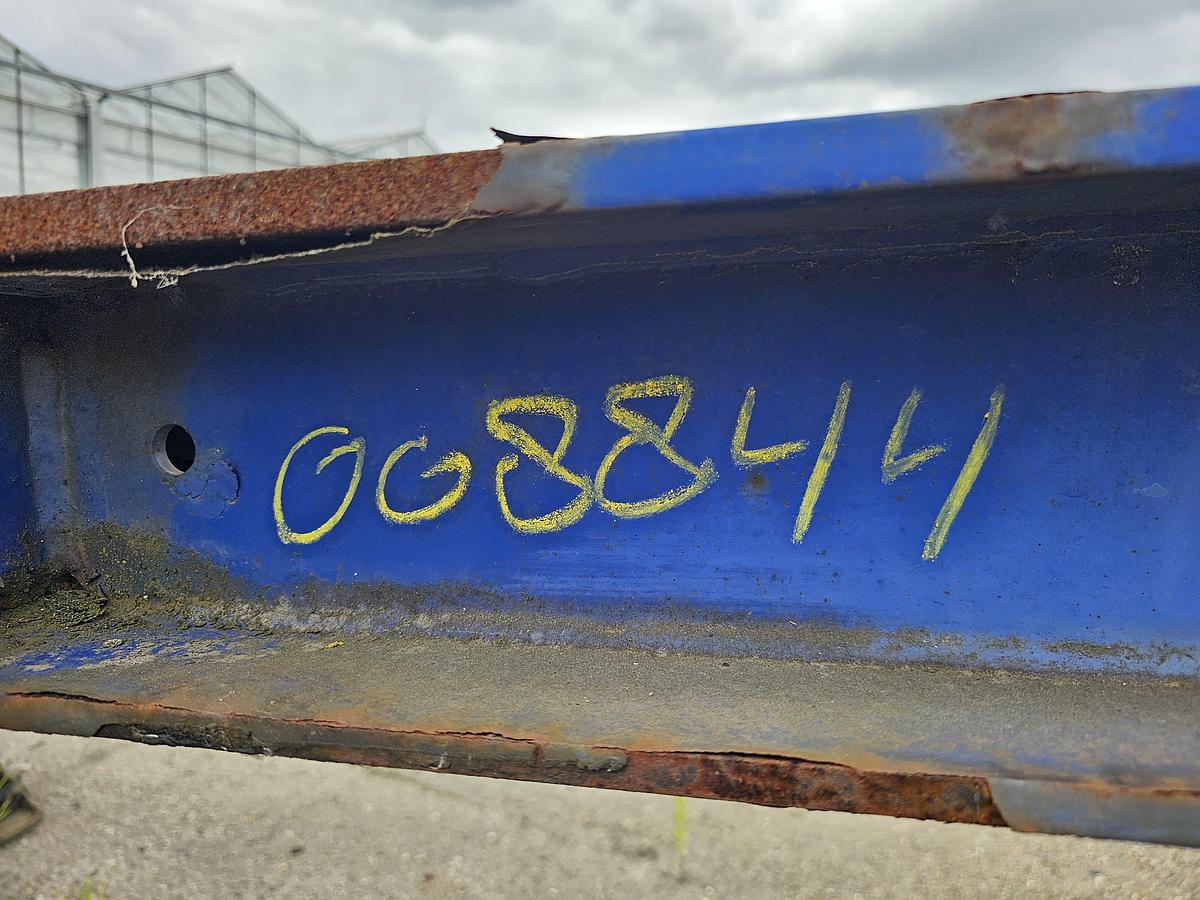 Used 2009 KRONE SZ| 20 FOOT CHASSIS | BPW DRUM | NEW BRAKES| GOOD TIRES| STEEL SPRINGS.