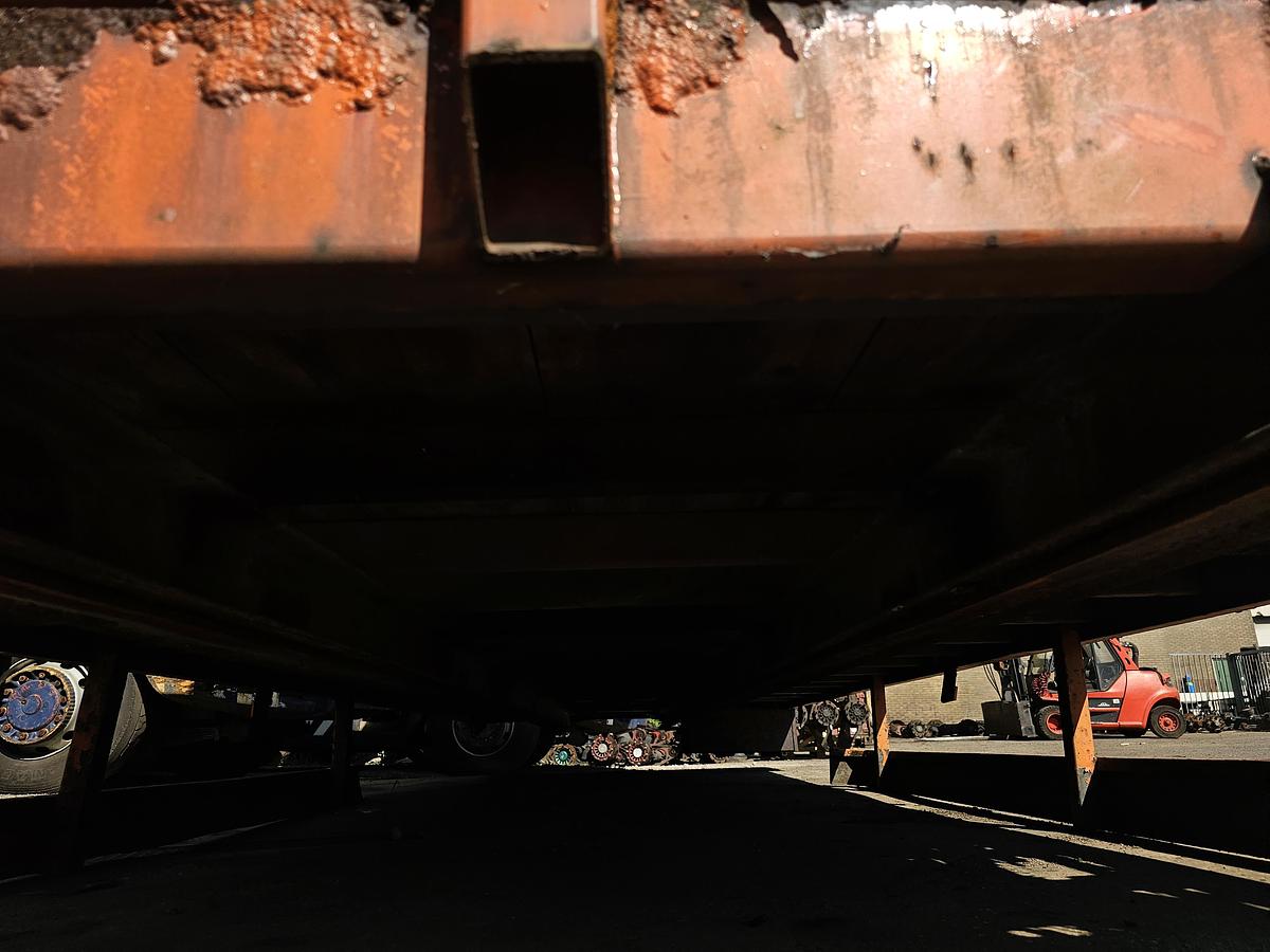 Gebruikt 2004 boxbuilder .laadbak / platte bak / als brug te grebruiken. truckbak