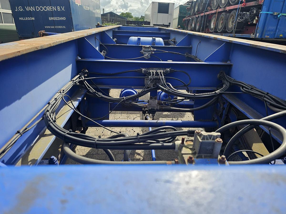 Gebruikt 2008 MKF METALLBAU CS 20 -20 FOOT- CONTAINER CHASSIS -HEAVY DUTY- BPW DRUM -STEEL SUSPENSION- GOOD QUALITY.