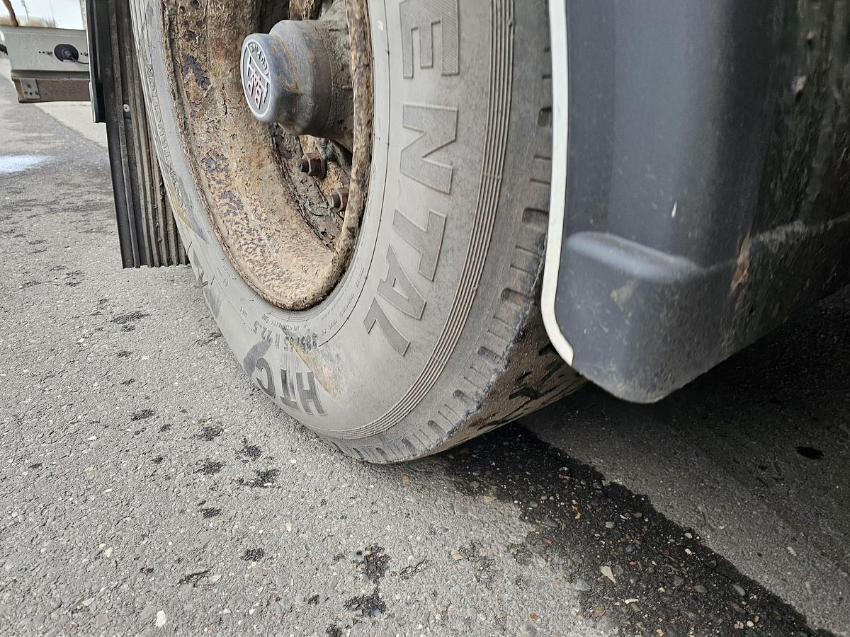 Gebruikt 2004 FREUHAUF T39B 3 AXLE CURTAINSIDE |OPEN ROOF | BPW AXLES.