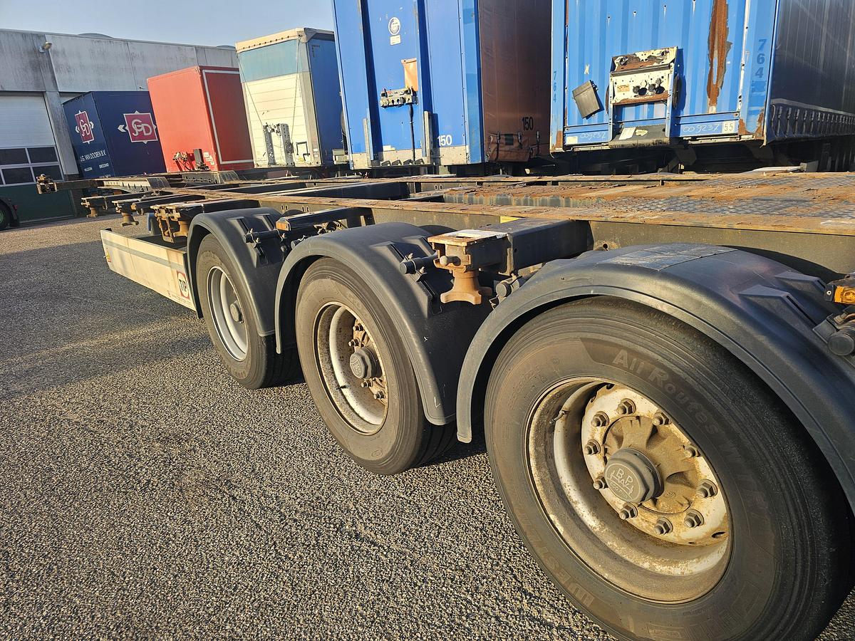 Gebruikt 2015 KRONE SD / REAR SLIDER / DUTCH CHASSIS / BPW DRUM.