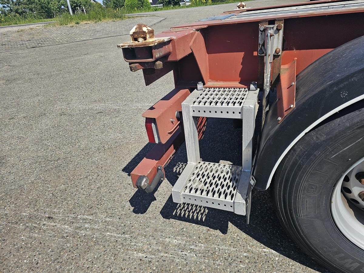 Used 2000 Burg BPO 12-27CCXGX-00. | ADR TANK CHASSIS 20/30 FT | BPW DRUM