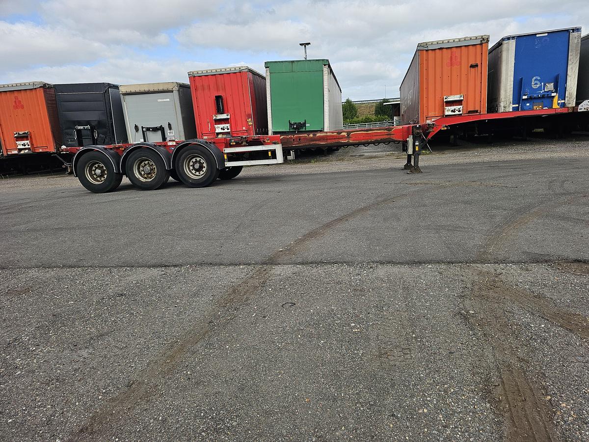 Used 2006 D-TEC  YARD CHASSIS |MULTI CHASSIS | ALL CONNECTIONS| NO DOCUMENTS | 3 PIECES.