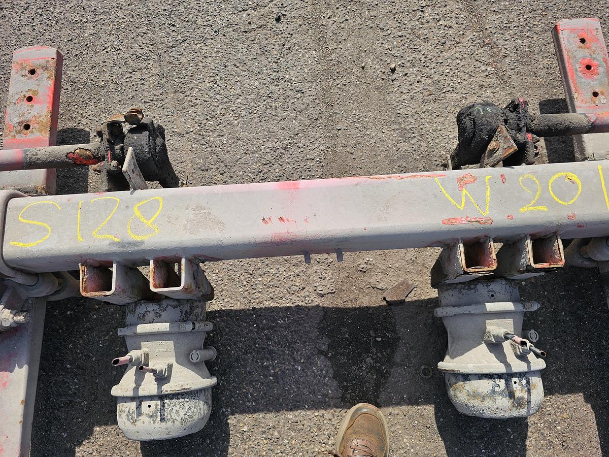 Used 2004 FREUHAUF FREUHAUF SMB | TRAILER AXLE SINGLE TIRE.