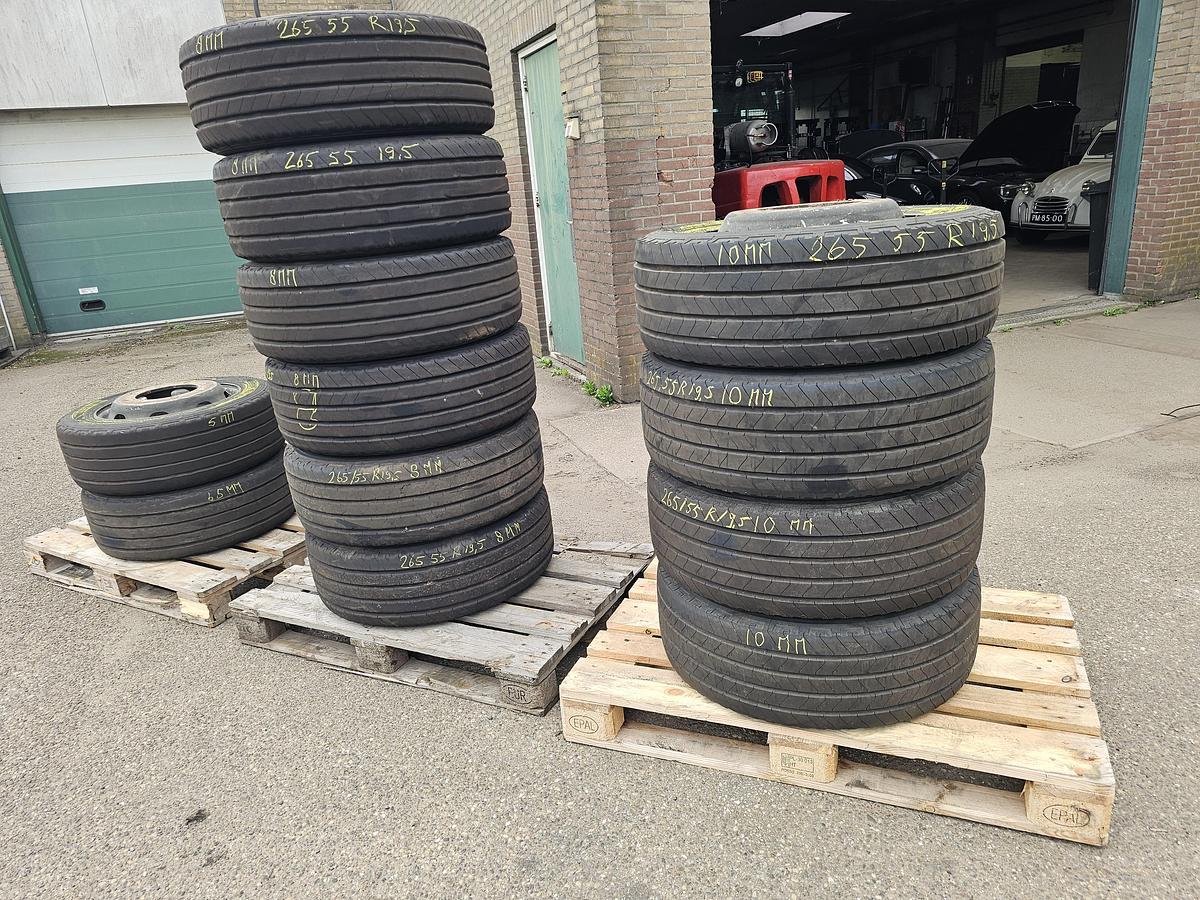 Used 2010 bridgestone / firestone / michelin/ dunlop/goodyear/enz. 385/55 R 22.5 | 385/65 R 22.5 | 425/65 R 22.5 | 445/65 r 22.5 | 435/50 R 22.5|265/55R 19.5